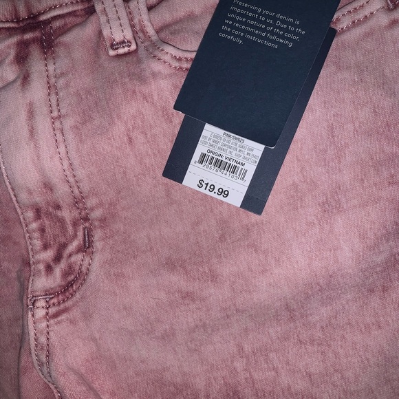 Pink jean shorts sz2 - Picture 4 of 10